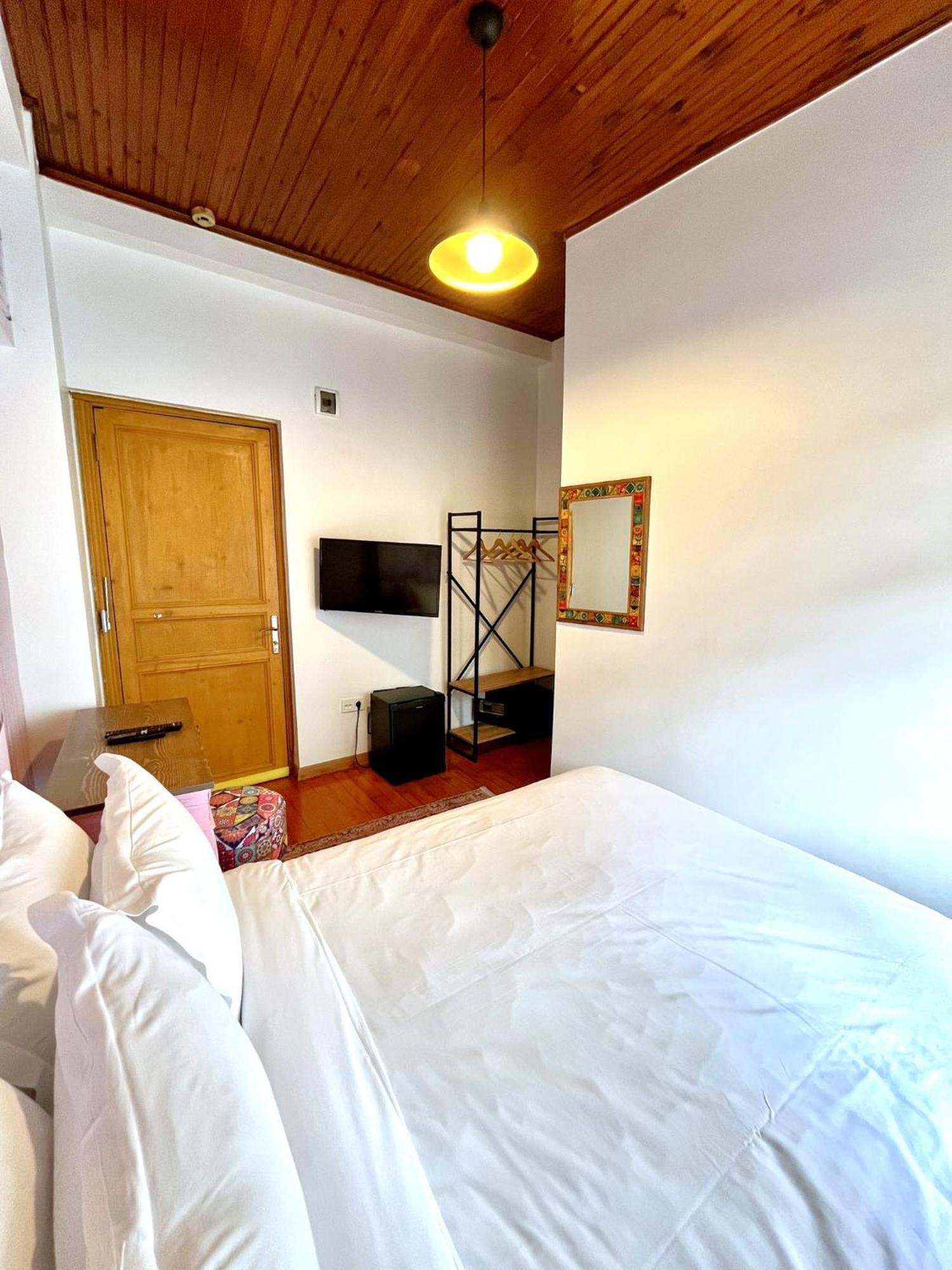 Dimora Kadikoey Hotel Истанбул Екстериор снимка